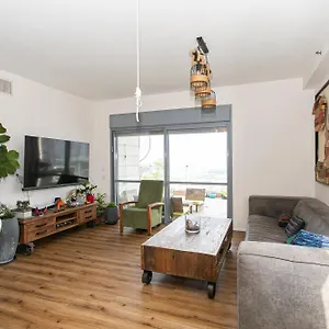 Penthouse Tirat Carmel